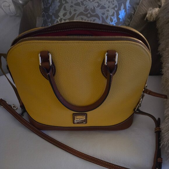 Dooney & Bourke - Picture 2 of 5